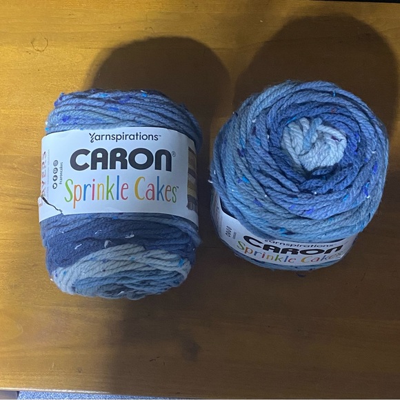 New Yarn 22 skeins - varying weights & fiber - Picture 7 of 10